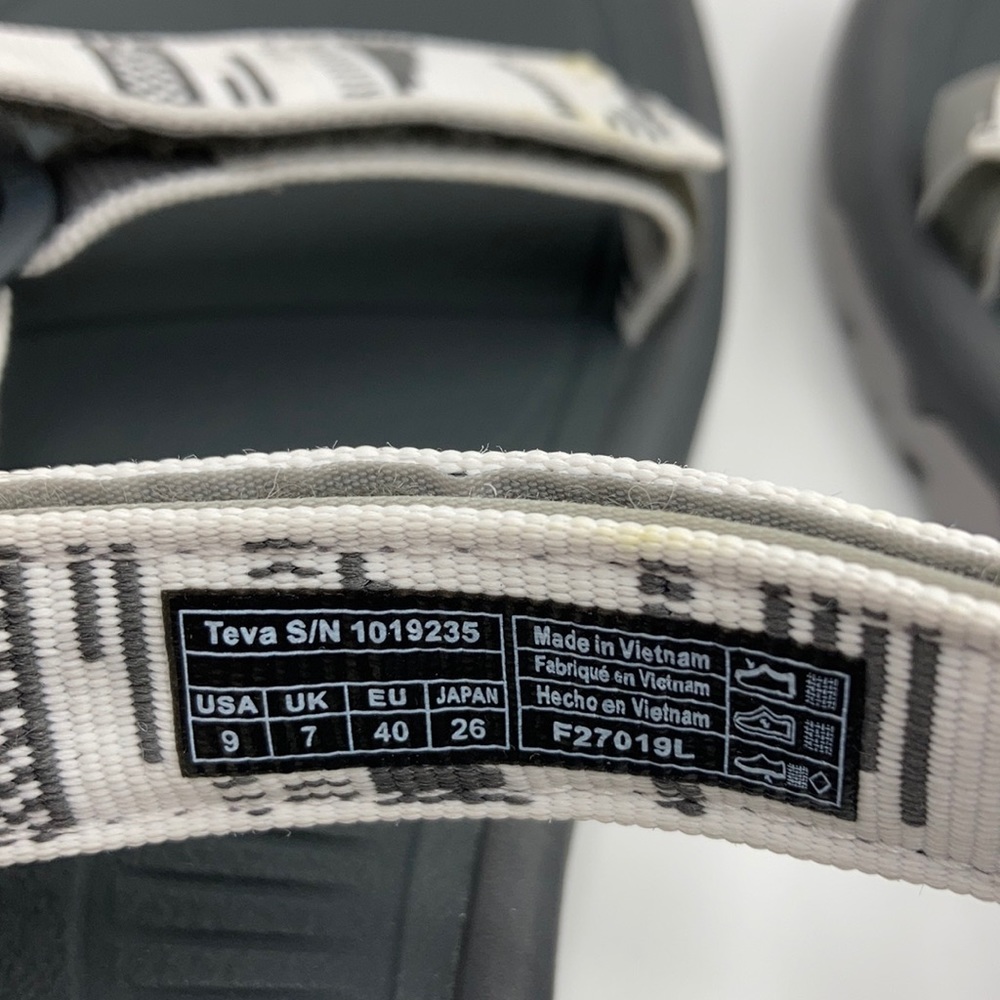 Teva Hurricane XLT2 Chara Bright White Sandals - Picture 5 of 7